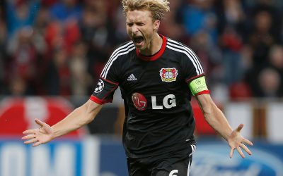 23102013---simon-rolfes-comemora-gol-marcado-pelo-bayer-contra-o-shakhtar-donetsk-1382558676102_1920x1431